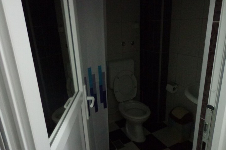 Room 22 of 35