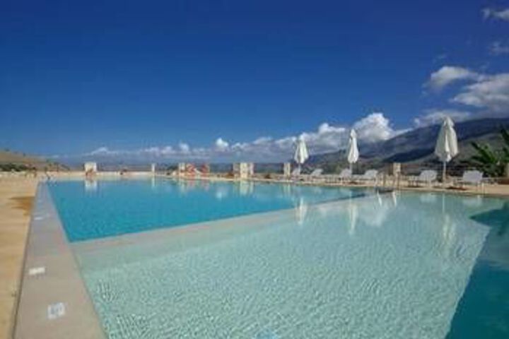 Pool 15 of 17