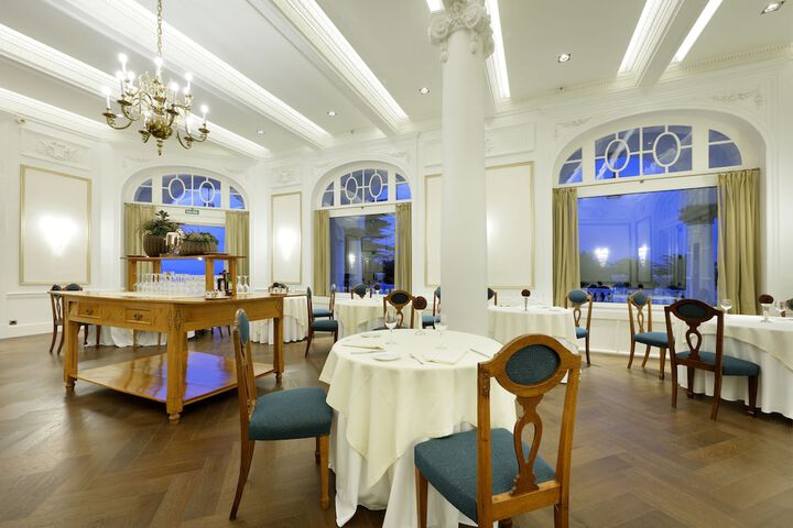 Dining 69 of 130