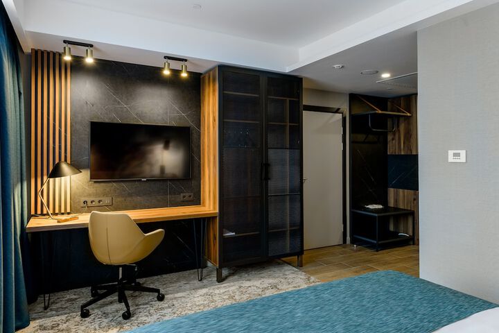 Room 62 of 87