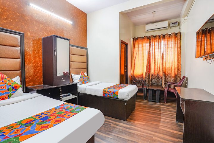 Room 20 of 34