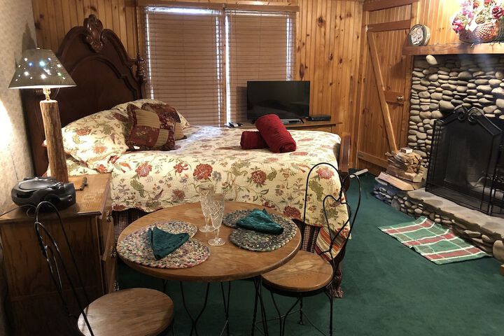 Room 1 of 40
