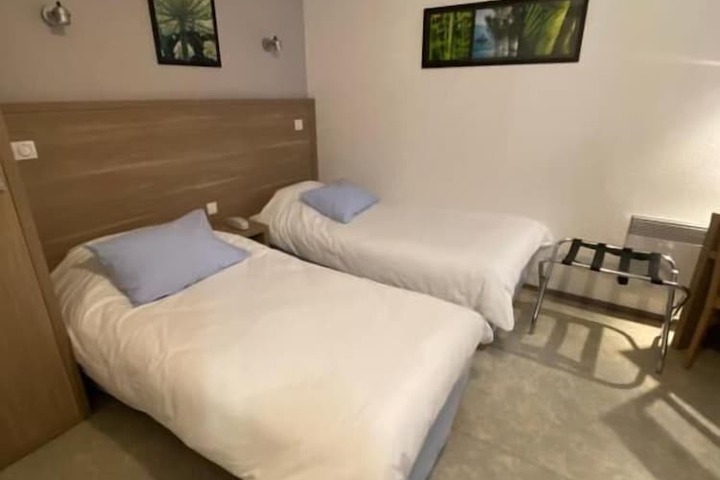Room 4 of 19
