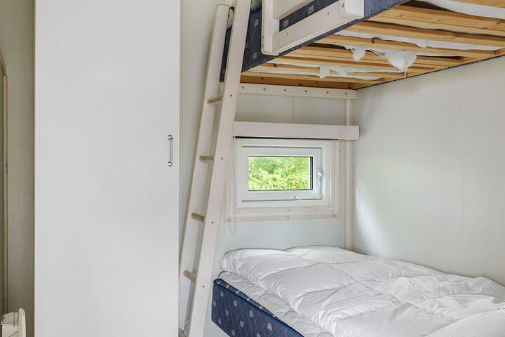 Room 4 of 21