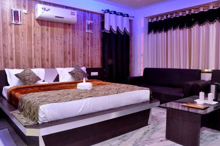 Room 2 of 30