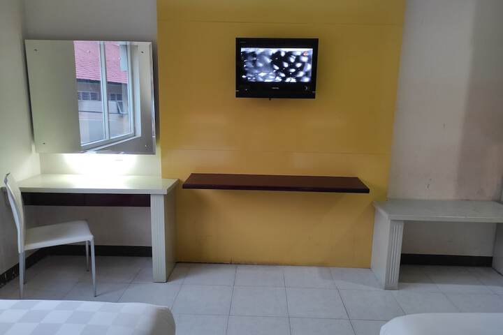 Room 16 of 22