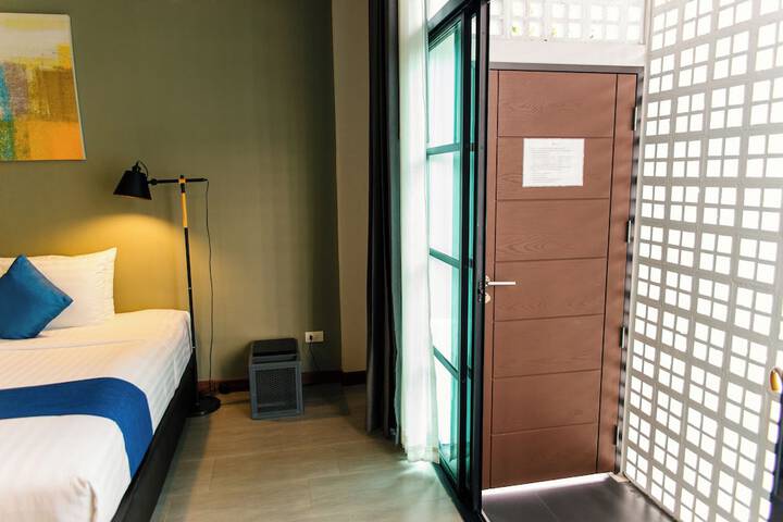 Room 35 of 125