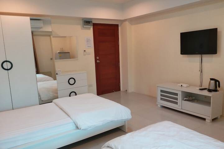 Room 8 of 44