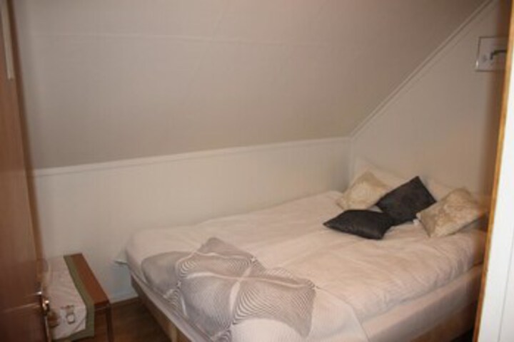 Room 27 of 39