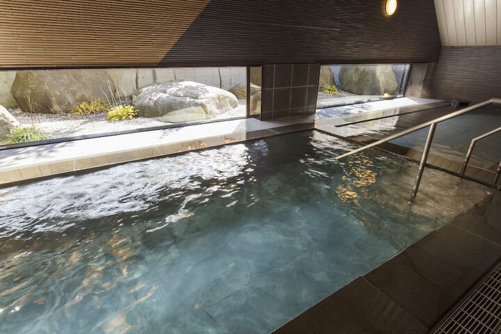 Spa 12 of 38
