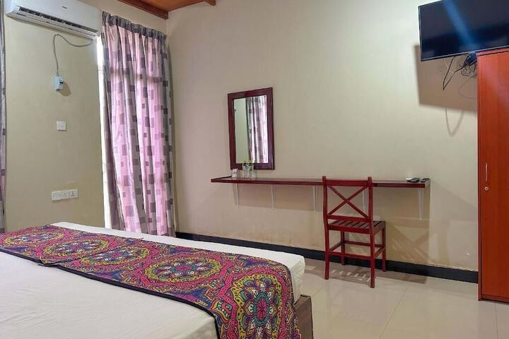Room 9 of 35