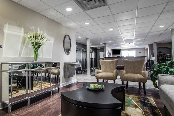 Hotel Interior 4 of 35