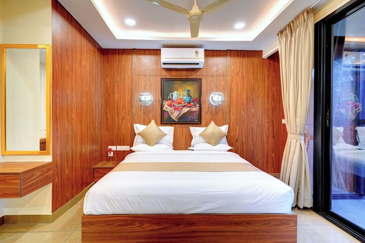 Room 15 of 30