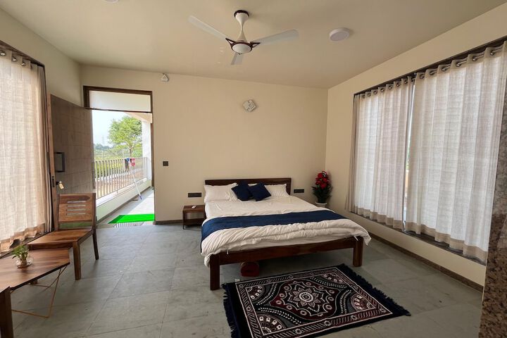 Room 16 of 72