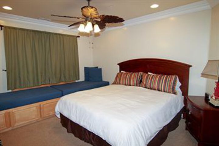 Room 12 of 41