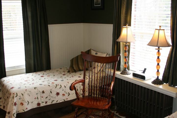 Room 16 of 89
