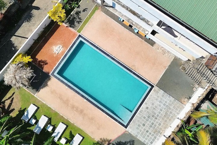 Pool 24 of 44