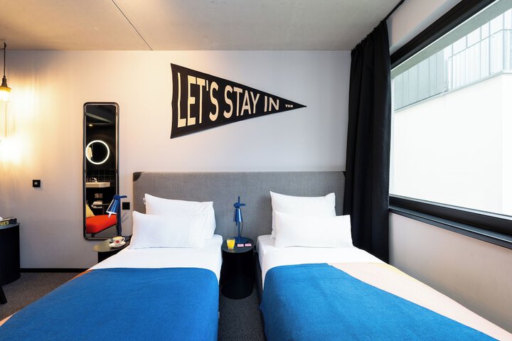 Room 31 of 146