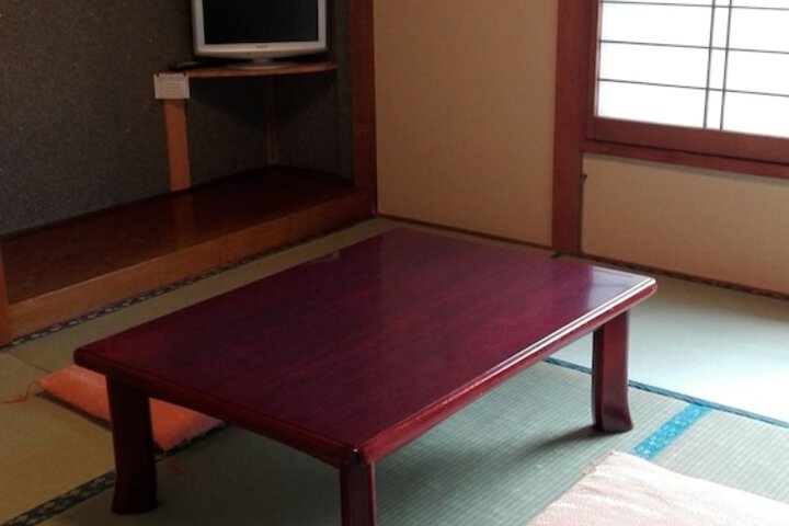 Room 11 of 31
