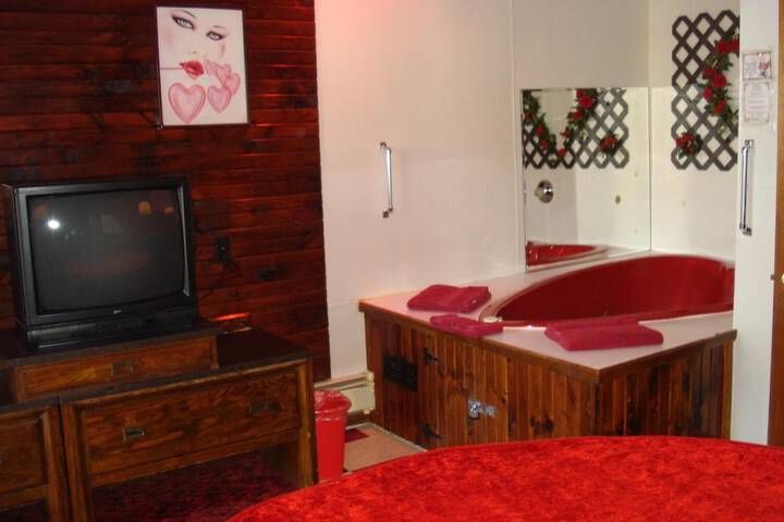 Room 12 of 24
