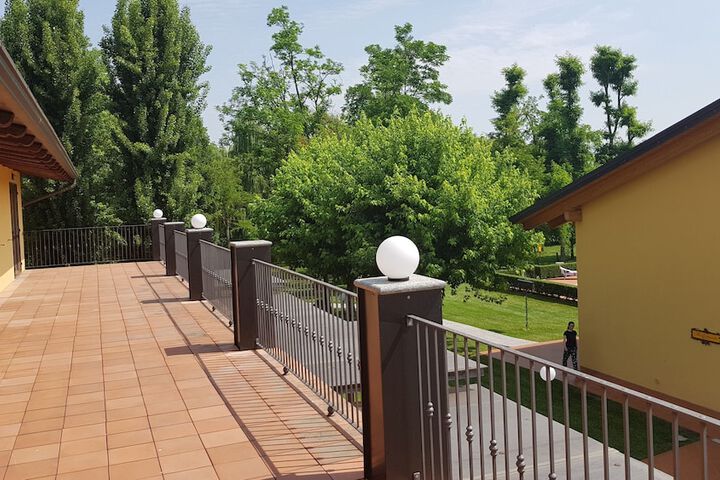 Terrace/Patio 27 of 32