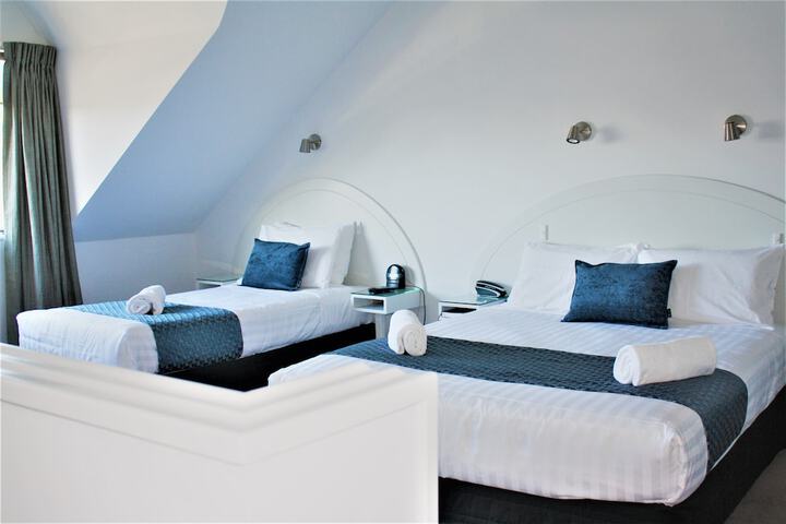 Room 11 of 35