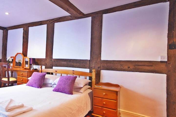 Room 4 of 24