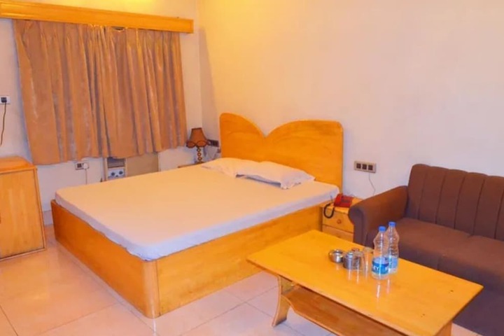Room 2 of 14