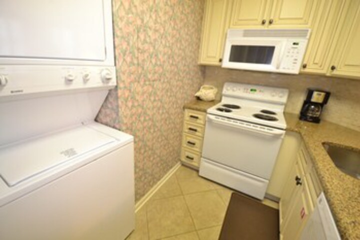 Laundry 21 of 44