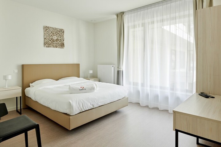 Room 6 of 22