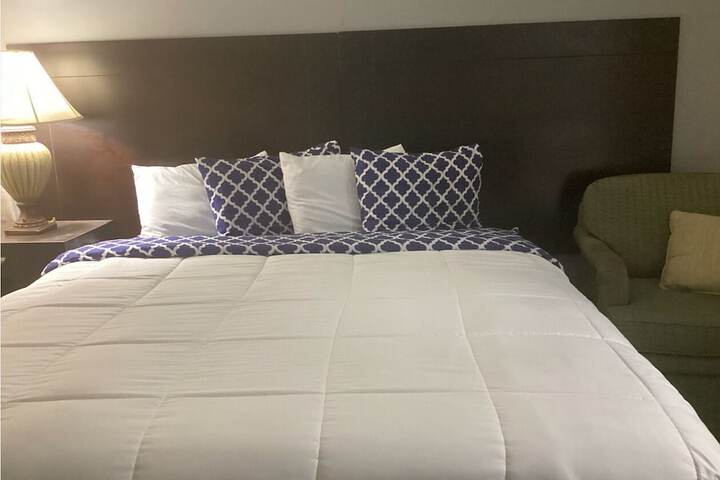 Room 3 of 9