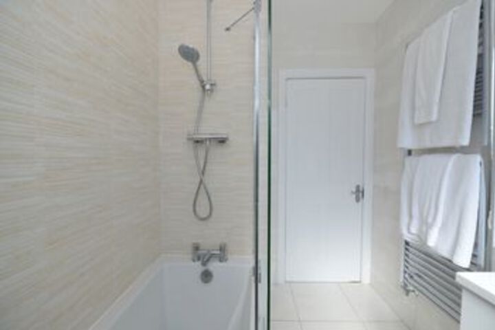 Room 5 of 22