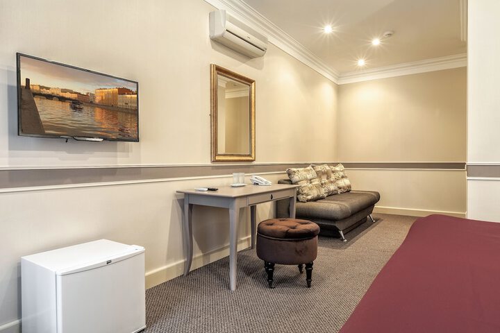Room 5 of 23