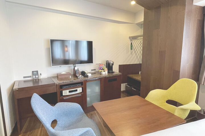 Room 18 of 72
