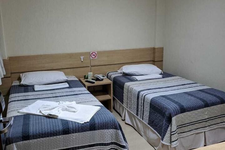 Room 10 of 21