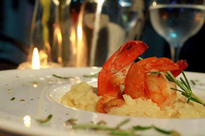 Dining 32 of 49
