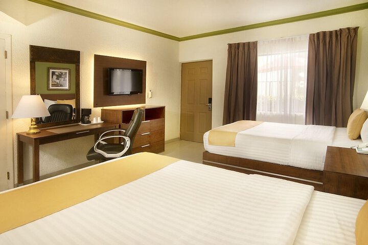 Room 5 of 49