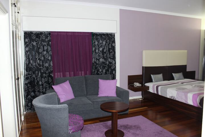 Room 6 of 26