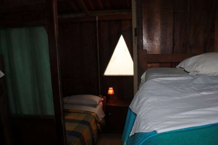 Room 9 of 28