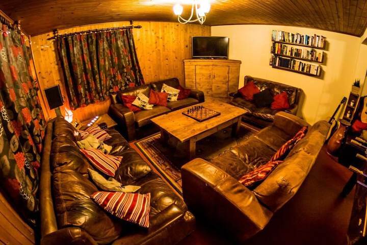 Room 18 of 34