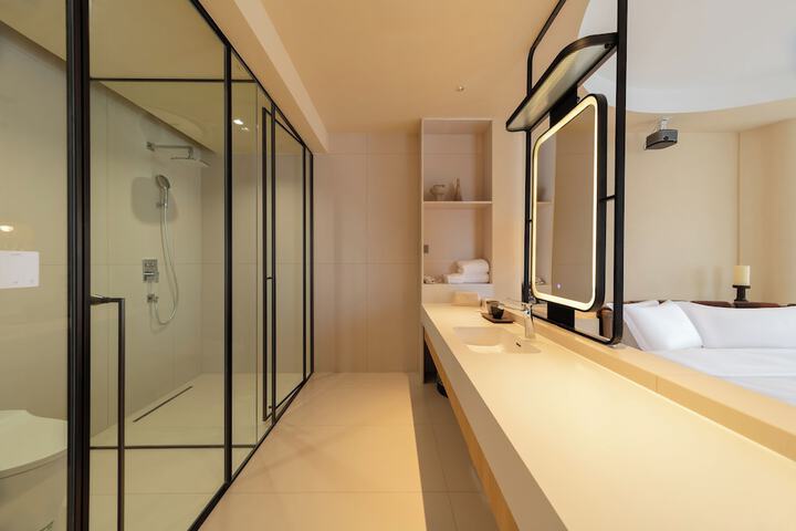 Room 48 of 57
