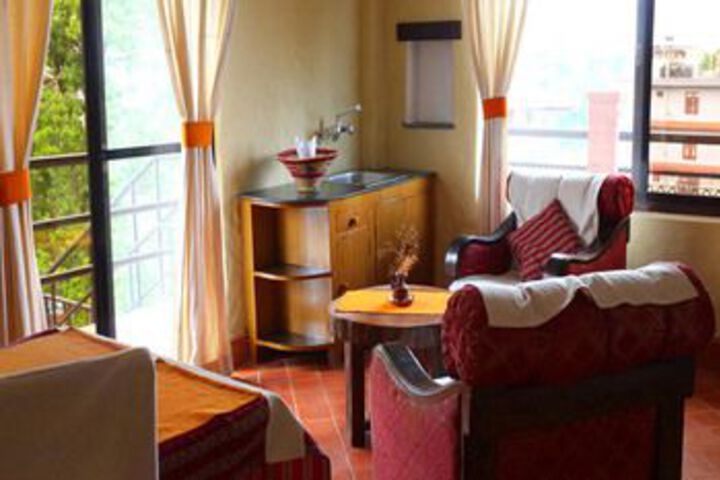 Room 2 of 16