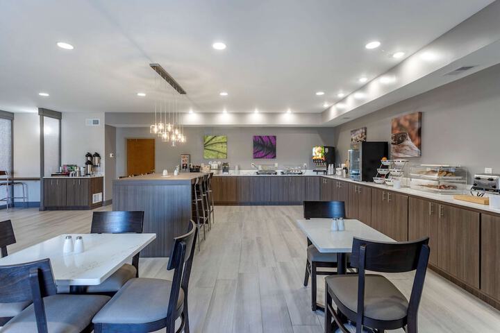 Breakfast area