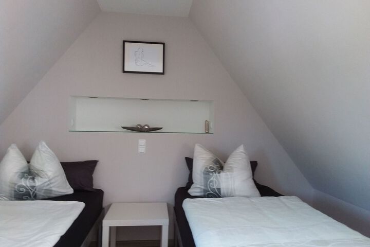 Room 20 of 35
