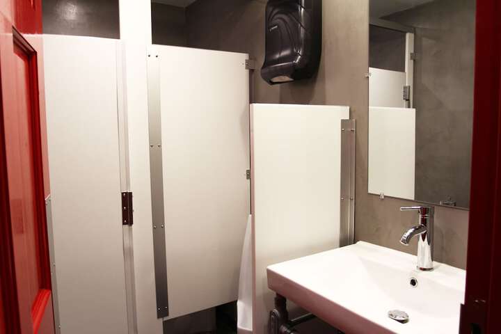 Bathroom sink