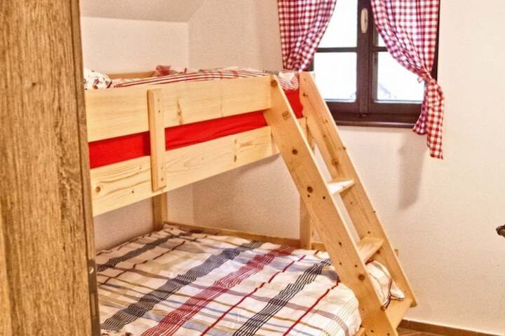 Room 3 of 15