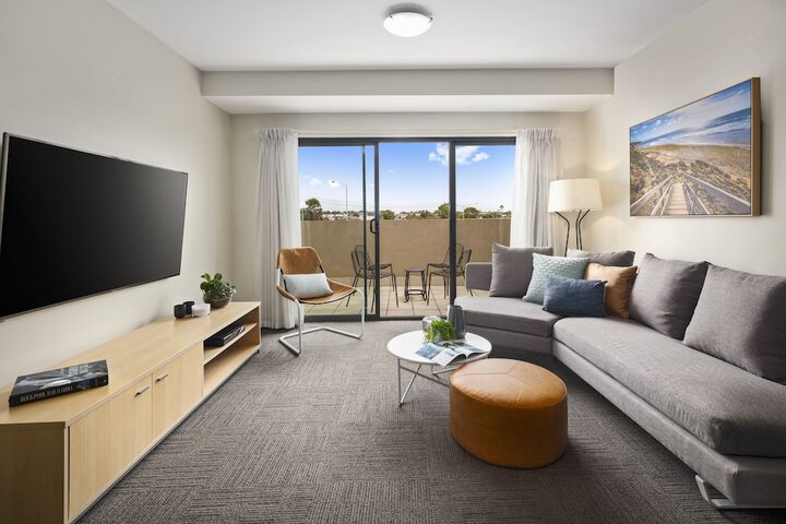 Room 25 of 48