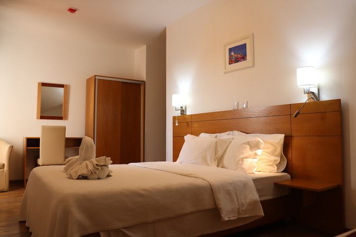 Room 32 of 113