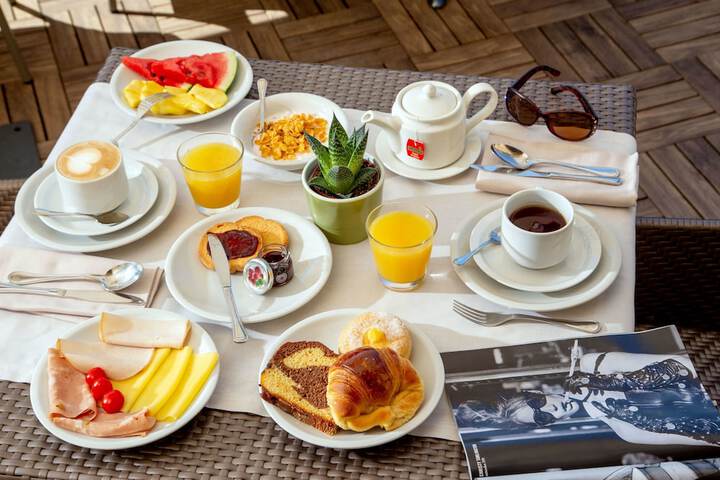 Breakfast/Coffee Service 45 of 58