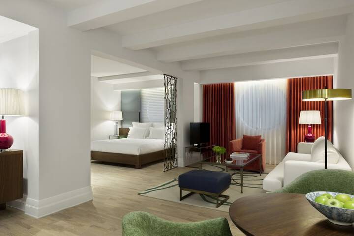 Room 16 of 62
